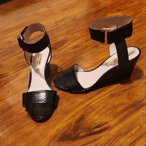 Louise et Cie Phiona, Black Low Wedge Sandals, Size 5